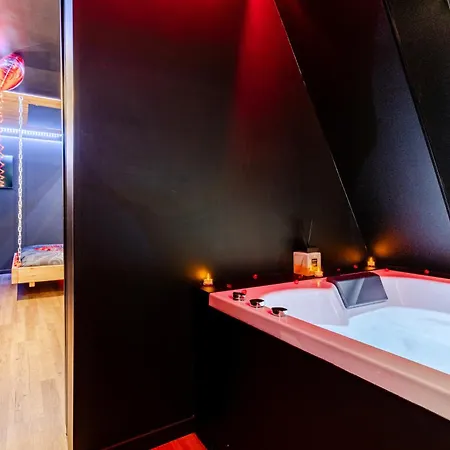 Dark - Luxueuse Pres De La *