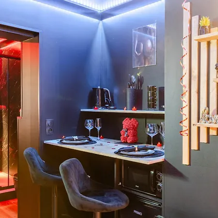 Dark - Luxueuse Pres De La 公寓