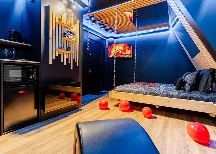 Romantique Pres De La Avec Jacuzzi - Dark *