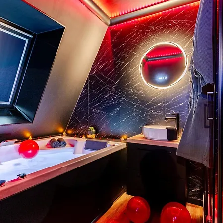 Appartement Romantique Pres De La Avec Jacuzzi - Dark *